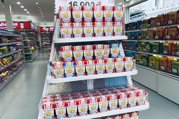 Bắp mỹ rang bơ Chicago Popcorn chính thức có mặt trên toàn hệ thống cửa hàng ăn vặt hàng đầu thế giới Mio Mio